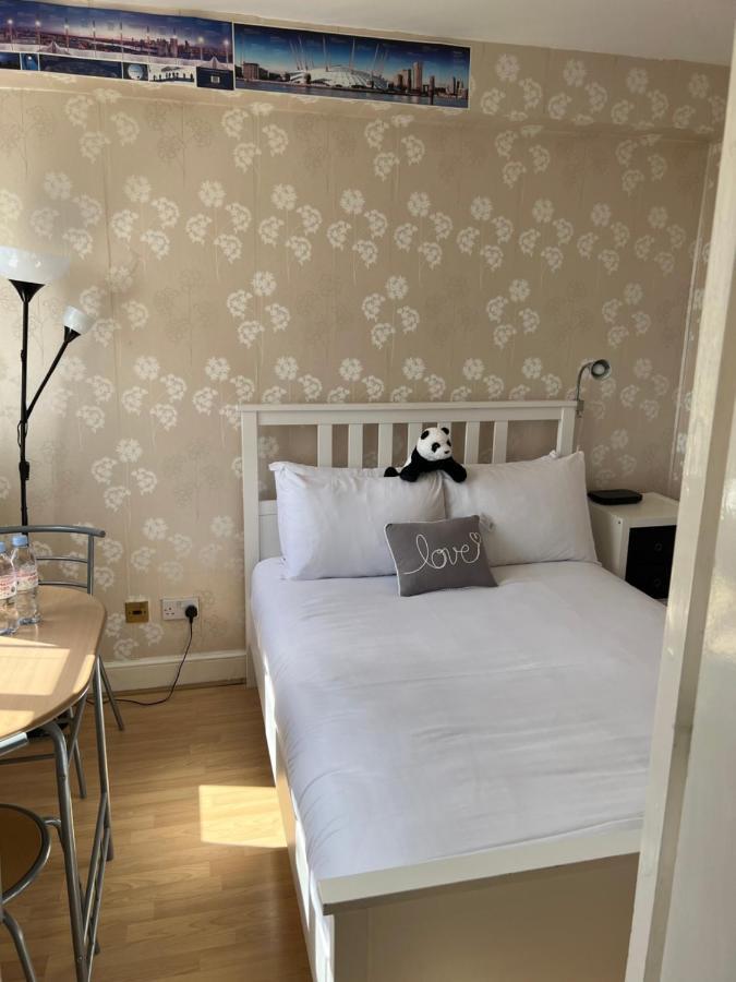 Super Located Studio In South Ken At Chelsea Cloister لندن المظهر الخارجي الصورة